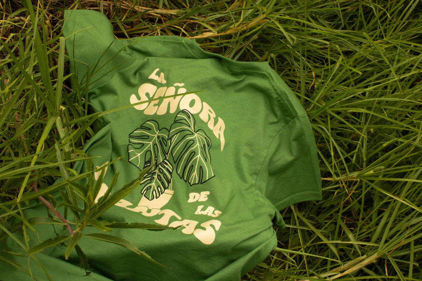 Playera  Señora Monstera